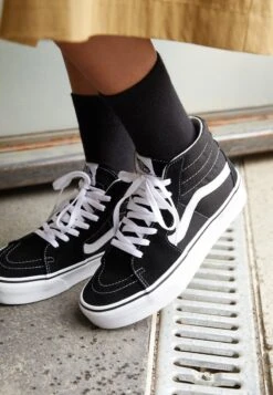 Vans UA SK8-HI PLATFORM 2.0 - Sneaker High - Black/true White 10 Vans UA SK8-HI PLATFORM 2.0 - Sneaker High - Black/true White -Vans 19fd44f3053742fd81516b6f65801f1f