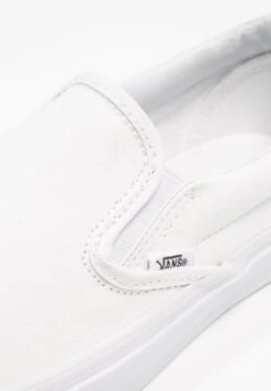 Vans UA CLASSIC SLIP-ON - Slipper - True White -Vans 2b6b8a1c506b4e549ebf355779b83990