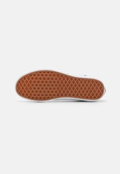 Vans OLD SKOOL UNISEX - Sneaker Low - Black 10 Vans OLD SKOOL UNISEX - Sneaker Low - Black -Vans 39f26aacc31143b9bdeba9aea48e5d9e