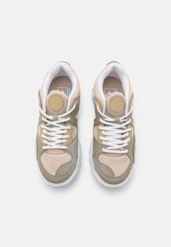 Vans AMZN TRAILHEAD UNISEX - Sneaker Low - Rover French Oak -Vans 45c290568d3b476bac2641e131c9c18f