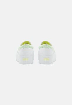 Vans CLASSIC SLIP ON STACKFORM - Slipper - Green/true White 9 Vans CLASSIC SLIP ON STACKFORM - Slipper - Green/true White -Vans 46db2719e8384e44b5068a6366dd3793