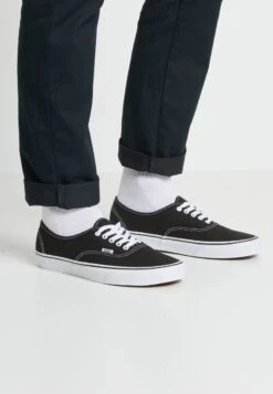 Vans UA AUTHENTIC - Sneaker Low - Black