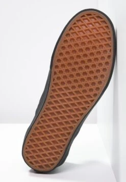 Vans UA CLASSIC SLIP-ON UNISEX - Slipper - Black -Vans 5c98600d9efc43ea997dbb47f33c002e