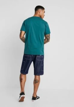 Vans CLASSIC - T-Shirt Print - Trekking Green -Vans 6e57da734e0e410fa634f00a122b2951