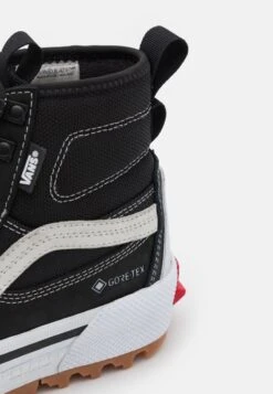 Vans SK8 HI GORE TEX MTE UNISEX - Sneaker High - Black/marshmallow 11 Vans SK8 HI GORE TEX MTE UNISEX - Sneaker High - Black/marshmallow -Vans 6f3c6c91f8ec4773a6b3aef49157a66a