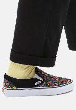 Vans UA CLASSIC - Slipper - Black -Vans 8119da6a3c1a4b02b0b05b7321e09d6d 1