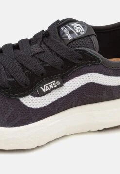 Vans ULTRARANGE VR3 UNISEX - Sneaker Low - Black/marshmallow 11 Vans ULTRARANGE VR3 UNISEX - Sneaker Low - Black/marshmallow -Vans 819fd8a18c6247f6925876347aaf0689