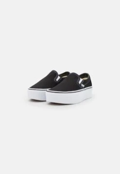 Vans CLASSIC SLIP ON STACKFORM - Slipper - Black/true White -Vans 824c3c6bbe8a4732b77ed719331e0c02