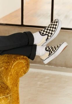 Vans CLASSIC SLIP-ON UNISEX - Slipper - Black/white 9 Vans CLASSIC SLIP-ON UNISEX - Slipper - Black/white -Vans 8989312969f3447eb5aabbdf06f26328