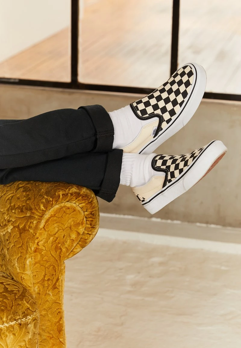 Vans CLASSIC SLIP-ON UNISEX - Slipper - Black/white 4 Vans CLASSIC SLIP-ON UNISEX - Slipper - Black/white – Bild 4