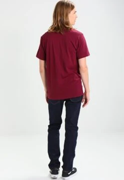 Vans CLASSIC - T-Shirt Print - Burgundy/white -Vans 8c112003147e41cab05782543b15d745