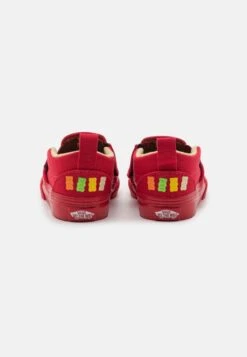 Vans SLIP-ON UNISEX - Sneaker Low - Red -Vans b9ec369eaa5d4db09ade708a7580a4c1