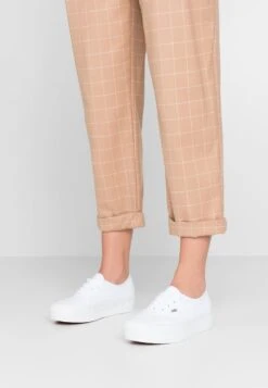 Vans UA AUTHENTIC PLATFORM 2.0 - Skateschuh - True White