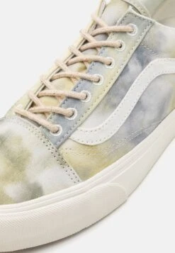 Vans OLD SKOOL VR3 UNISEX - Sneaker Low - Green -Vans da4a29d62c584637b848fbd085aa4810