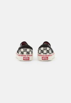 Vans CLASSIC SLIP ON - Slipper - Black 9 Vans CLASSIC SLIP ON - Slipper - Black -Vans dd97af0512ef4e9994d8c8cd2c35246c