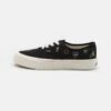 Vans AUTHENTIC VR3 UNISEX - Sneaker Low - Black