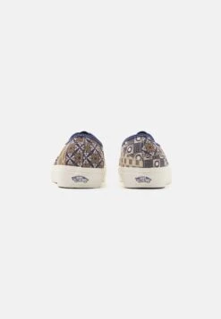 Vans AUTHENTIC PATCHWORK UNISEX - Sneaker Low - Geo Trek Navy -Vans e7f4d0c9e35e44fb882371939fdb6698