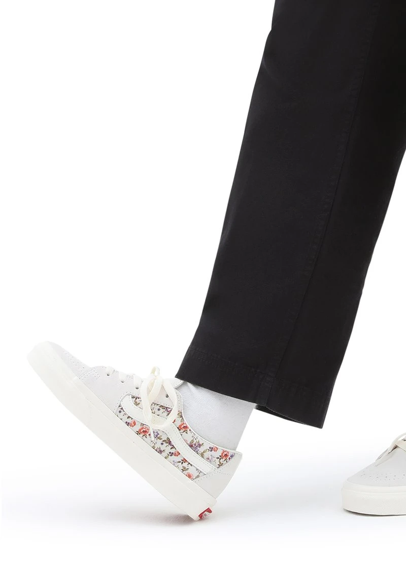 Vans UA SK8 UNISEX - Sneaker Low - White 1 Vans UA SK8 UNISEX - Sneaker Low - White